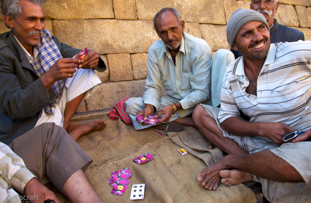 the card players, beneath the walls / jaisalmer, india